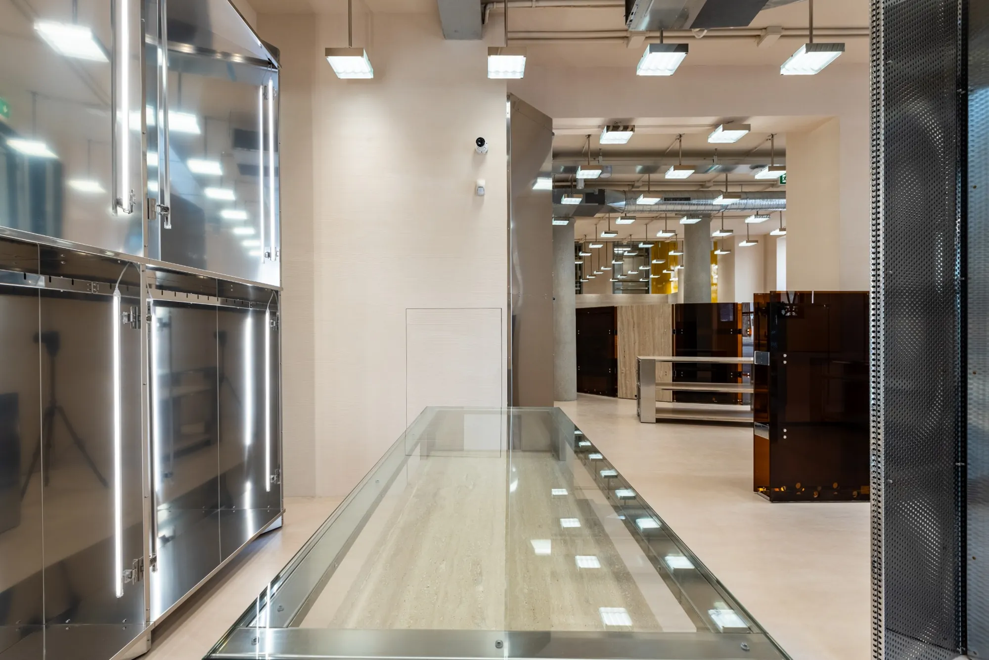 fit-out-miss-sixty-milano-arredi-acciai
