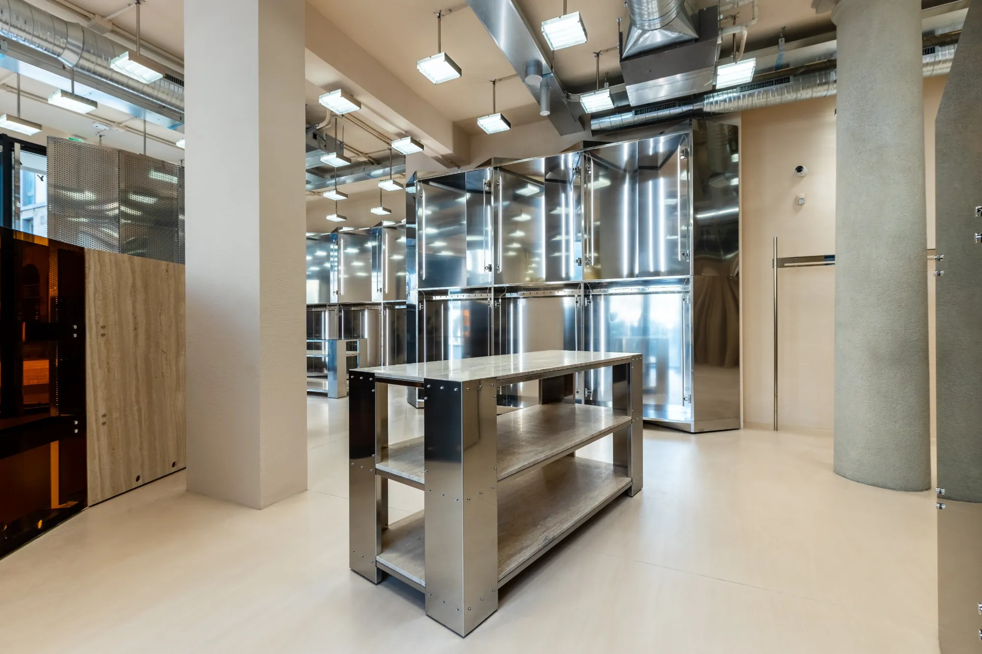 fit-out-miss-sixty-milano-banco-espositivo