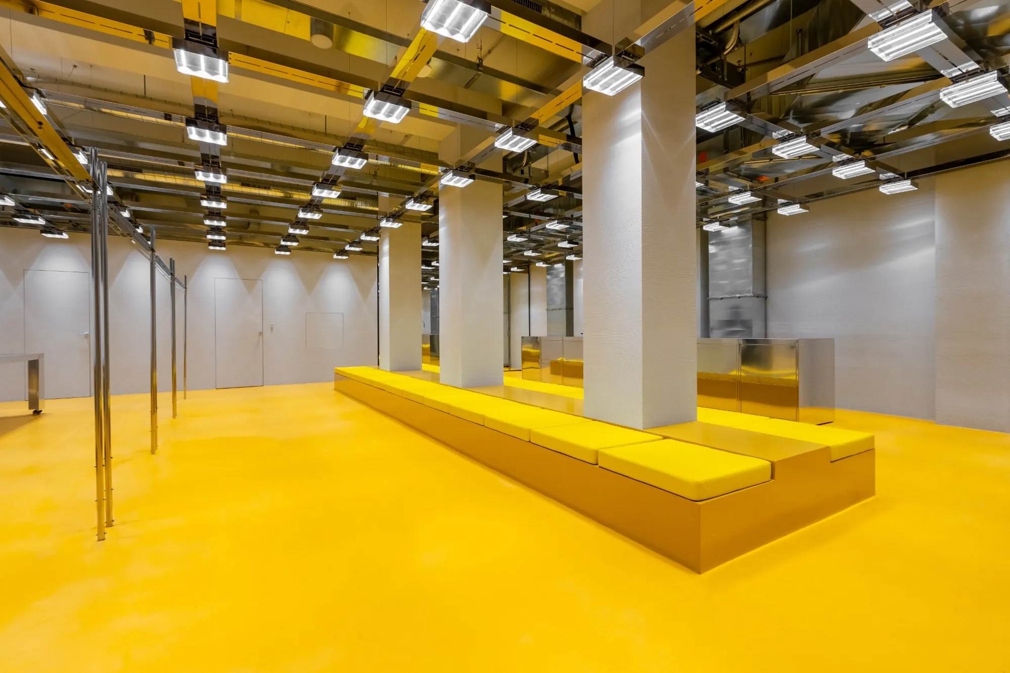 flagship-store-miss-sixty-milano-area-vendita